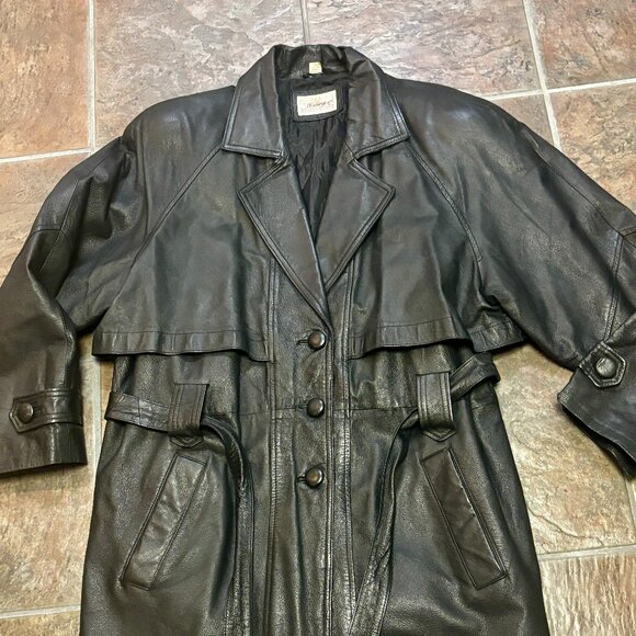 ~~Wilsons VINTAGE Leather Long 1X COAT UNIQUE Women's Lined Belted Shoulder Pad - Picture 1 of 7